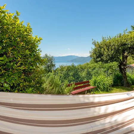 Residenza Sul Maggiore * Луино